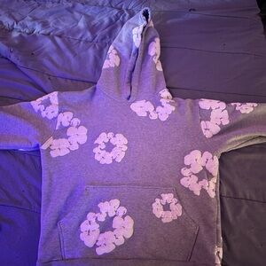 Denim Tears The Cotton
Wreath Sweatshirt
Grey